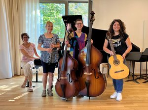 Vier Musiklehrerinnen der Musikschule, die die Instrumentensafari betreuen