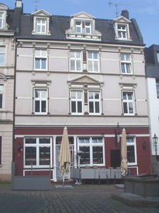 Das Gebäude Kirchplatz 17 / Graf-Engelbert-Platz 7