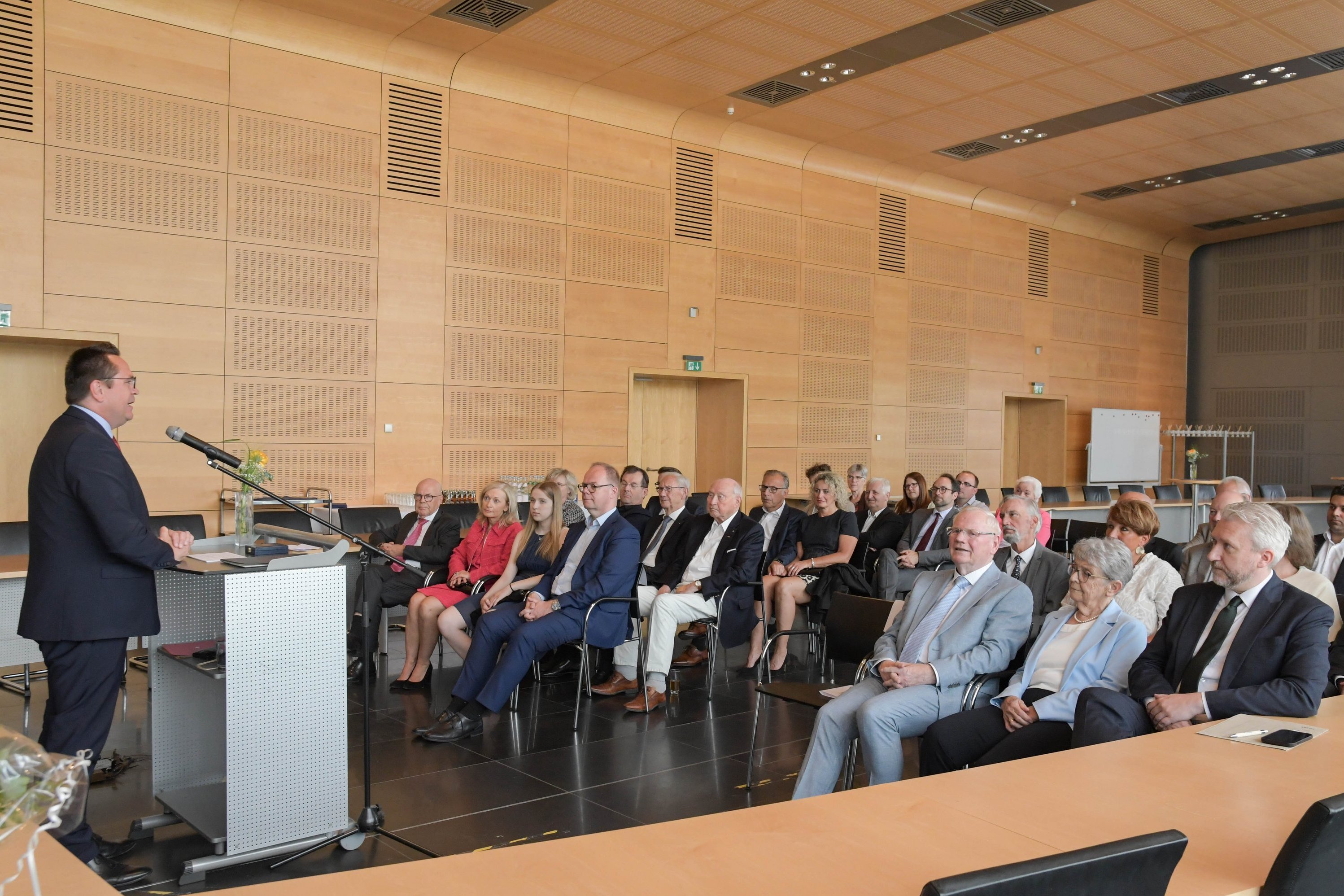 Veranstaltung zur Verleihung des Bundesverdienstorden im Ratssaal