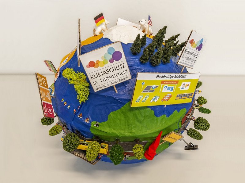 gebastelte Weltkugel