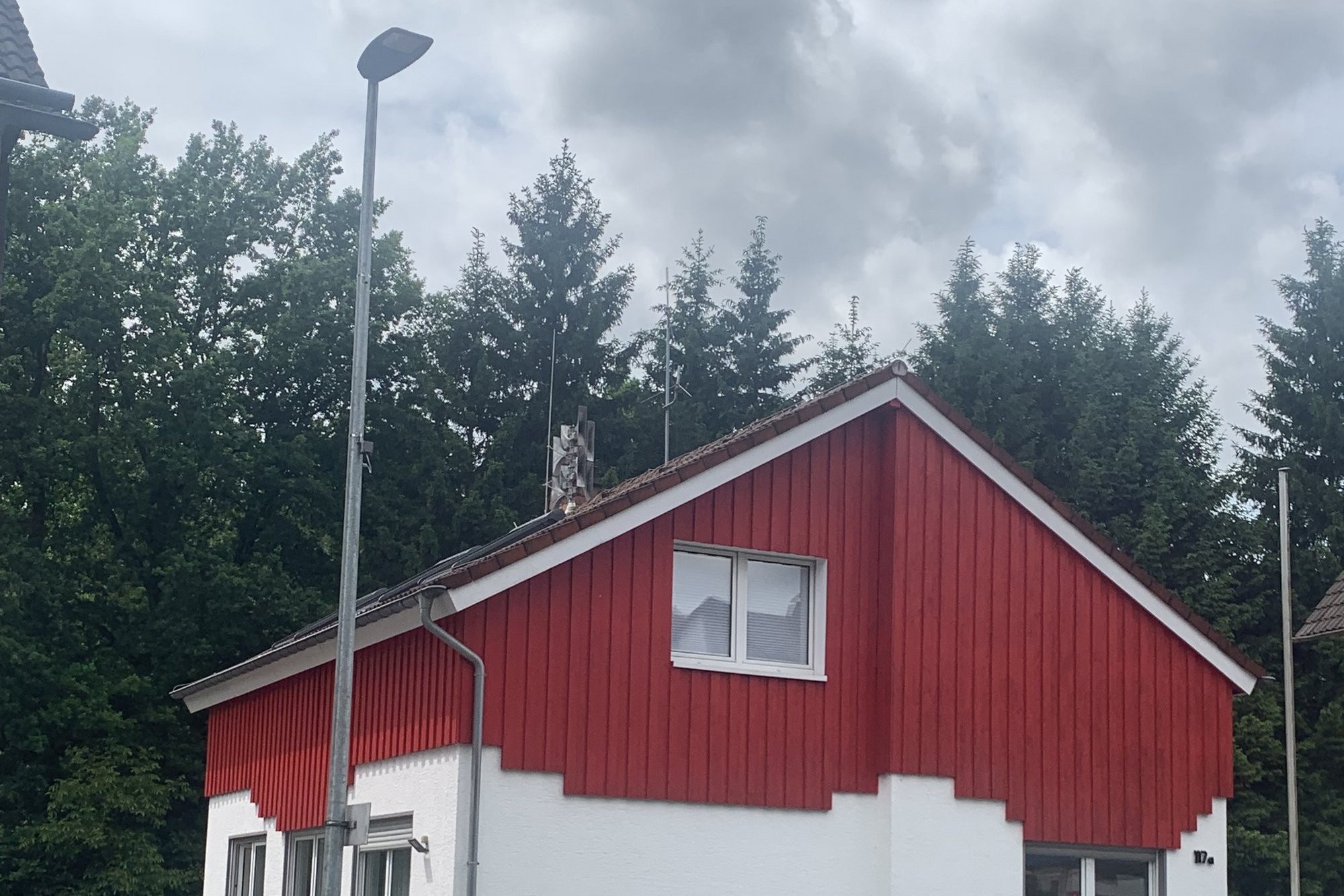 Die Warnsirene für Brügge befindet sich jetzt auf dem Dach des DRK-Heims an der Volmestraße. 