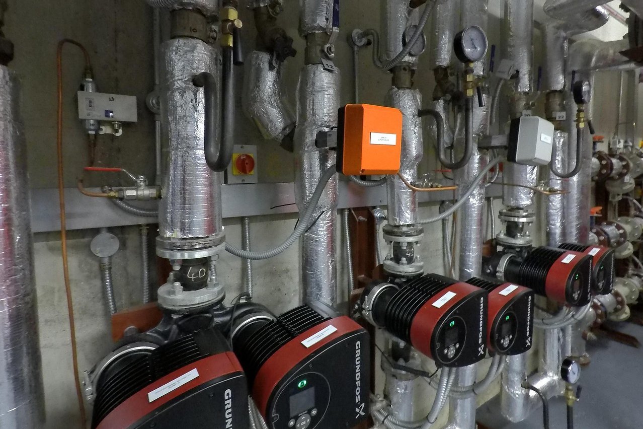 Eine große Heizungsanalage