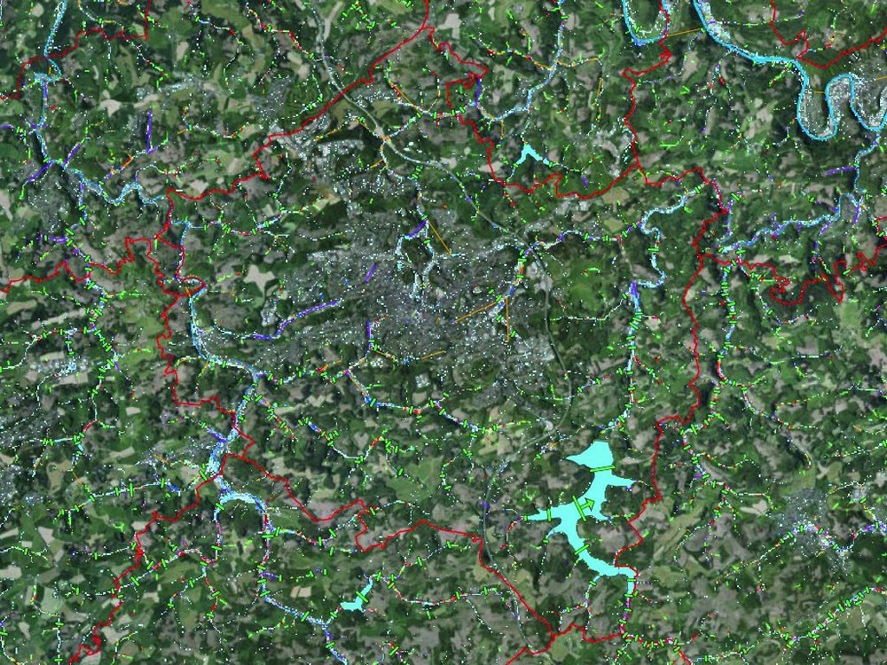 Luftbild mit Eintragungen der Wasserläufe