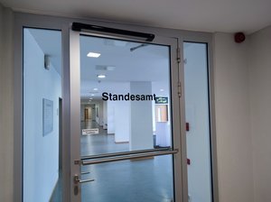 Tür zum Standesamt