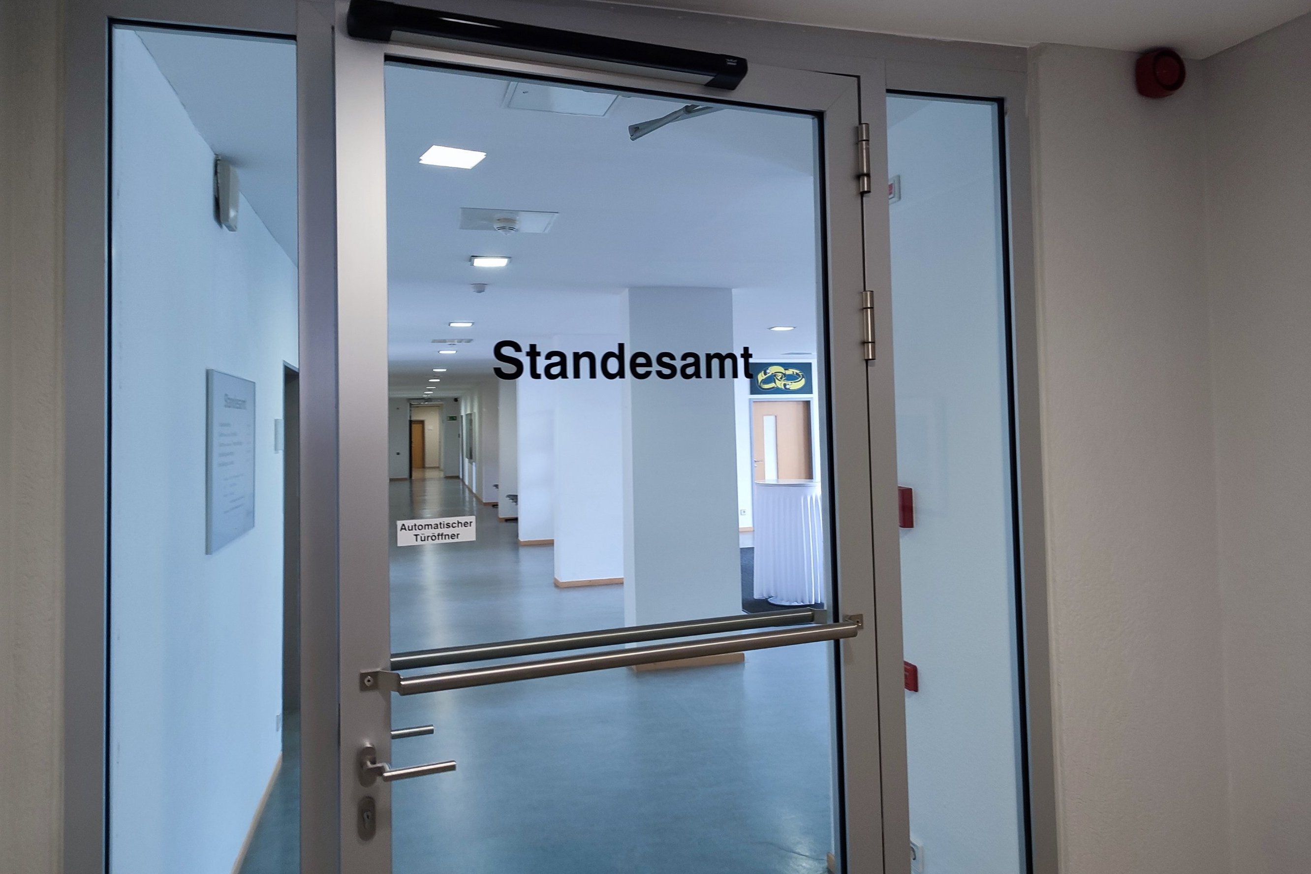 Tür zum Standesamt