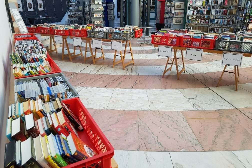 Bücherflohmarkt im Markt der Stadtbücherei