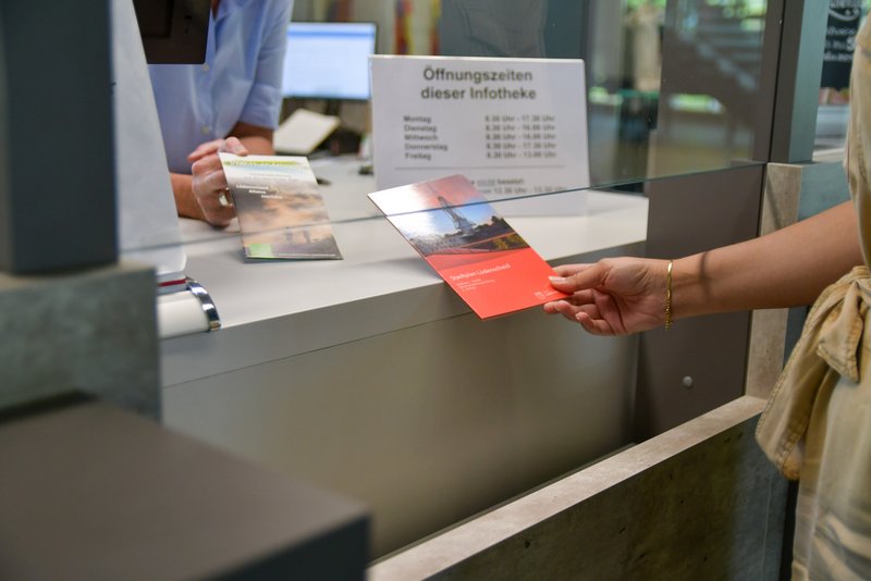 Stadtplan an der Infotheke im Rathaus