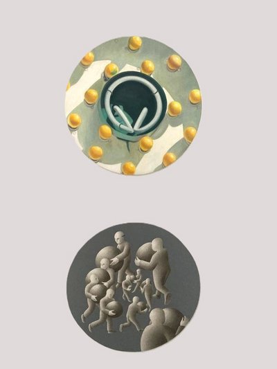 Zwei Kunstknöpfe aus der Sammlung der Galerie