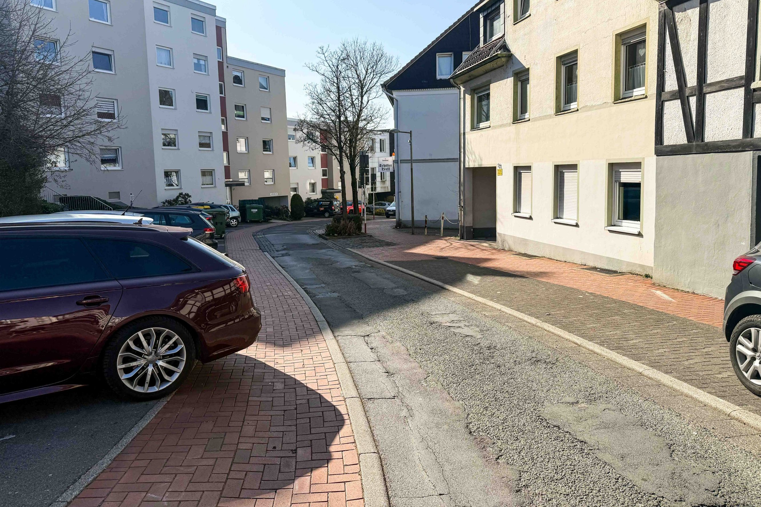 Die obere Schillerstraße vor der Erneuerung der Fahrbahn.