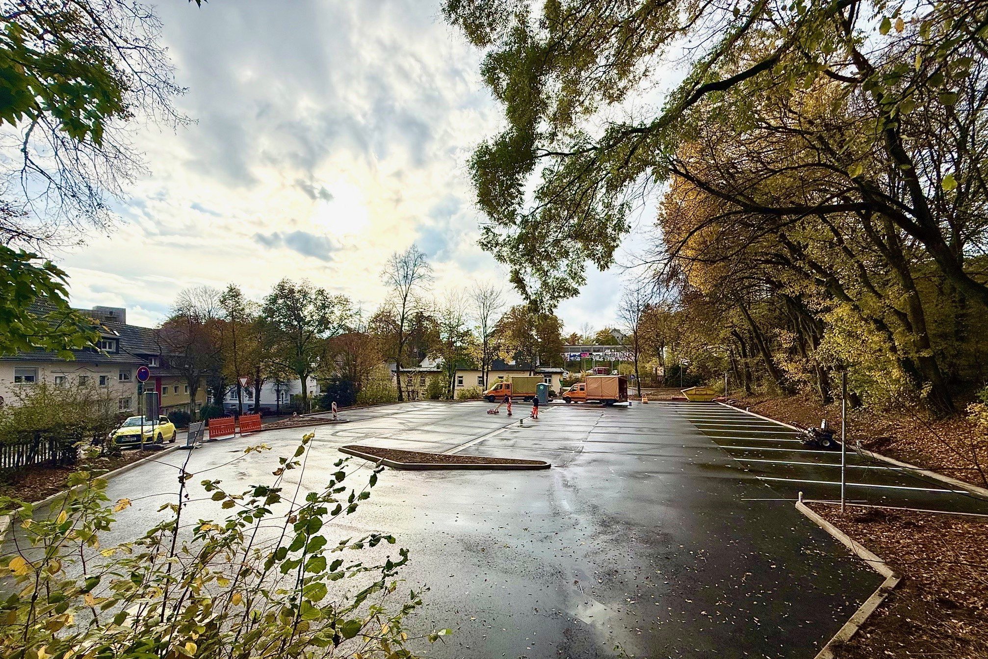 Der runderneuerte Parkplatz an der Jahnstraße.