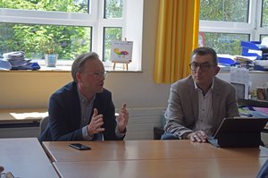 Pressegespräch am Schulstandort Kalve